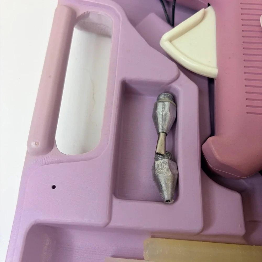 Rag Shop Crafters Hot Melt Glue Gun Set Pink Vintage JY-2002 40W with Case Works